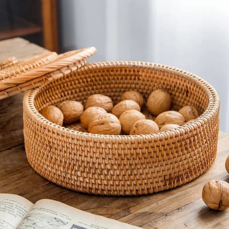 Natural Handcrafted Wicker Storage Basket with Lid for Home Organization and Shelf Display - Image 2