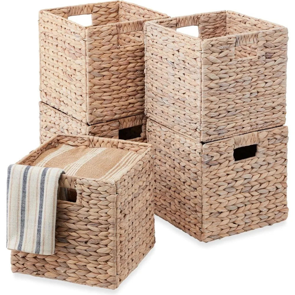 Round nesting baskets for stylish layered corner arrangements